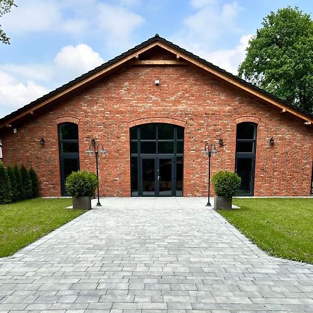 Red Barn Aparthotel Spała Esterno foto